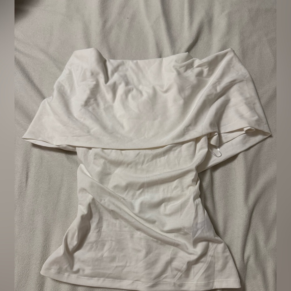 BANANA REPUBLIC Off-Shoulder White Stretch Top